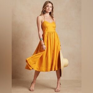 Petite Banana Republic linen dress💛